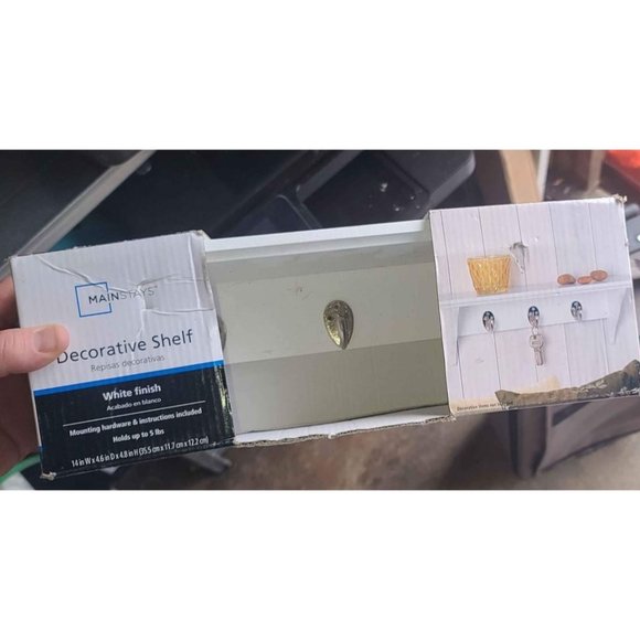 Shelf/Key Hanger - Picture 1 of 1